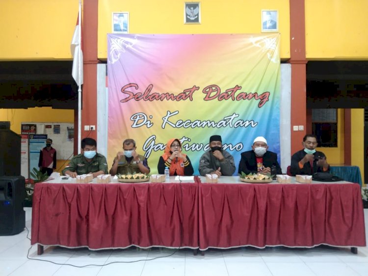 Koordinasi Muspika dan Relawan di Pendopo Kecamatan