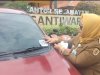 Wujudkan Klaten Bersih dari Korupsi, Camat Gantiwarno Pasang Stiker dan X-Banner Antikorupsi