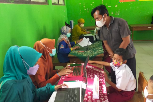 Pemantauan Vaksinasi di SDN 2 Ngandong Kecamatan Gantiwarno