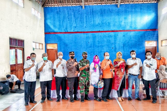 Giat Monitoring BPNT Ibu Bupati Klaten di Balai Desa Ceporan Kecamatan Gantiwarno