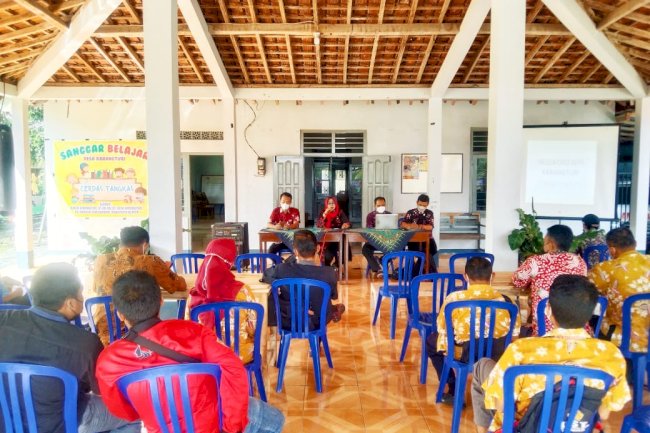 Bimtek Aplikasi Sipades di Desa Karangturi Kecamatan Gantiwarno