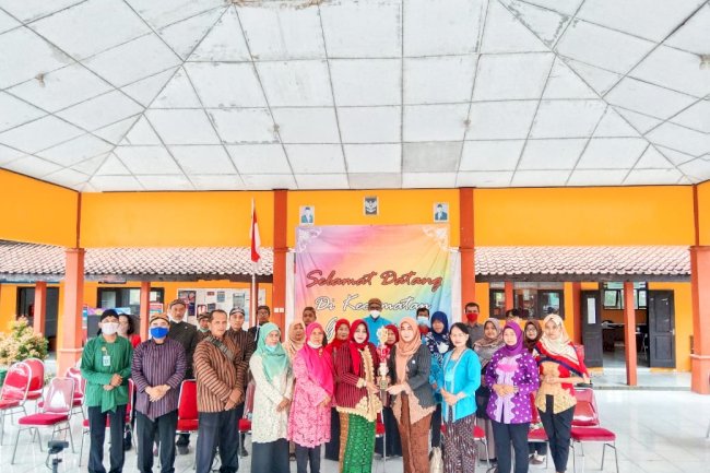 Peringatan Hari Kartini di Pendopo Kecamatan Gantiwarno