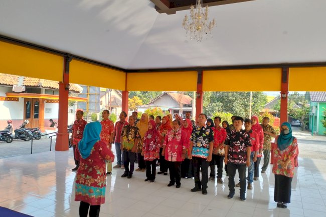 Apel Pagi Bersama Seluruh Jajaran Kecamatan Gantiwarno