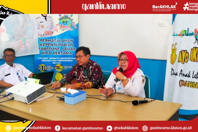 Pengelola operasional dan sarana di balai penyuluhan bangga kencana