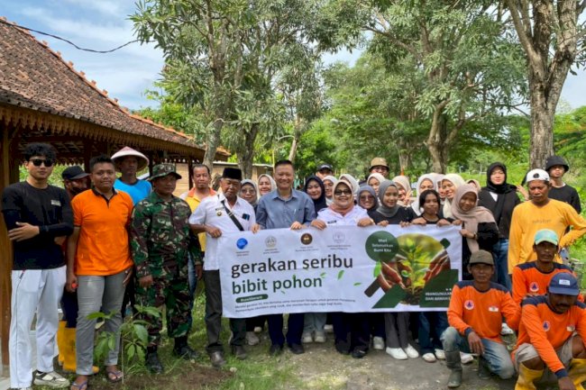 Gerakan Seribu Bibit Pohon Warnai Aksi PROKLIM di Desa Sawit Bersama UNWIDHA Klaten