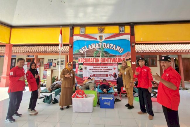 PMI Gantiwarno Gelar Donor Darah, Camat Apresiasi Antusiasme 41 Pendonor