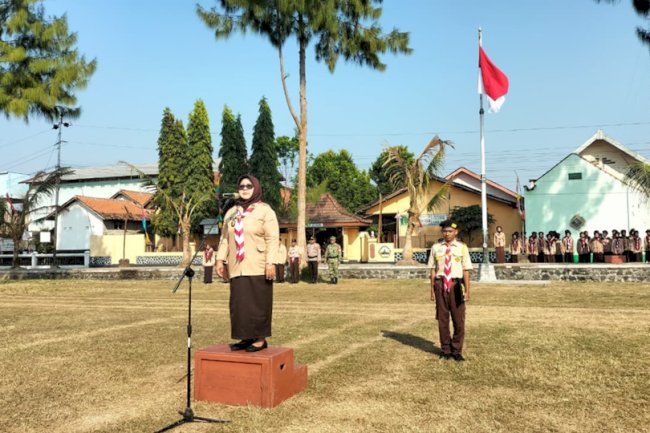 Camat Gantiwarno Ikuti Upacara Hari Pramuka ke-65 di Lapangan Maruto Gesikan