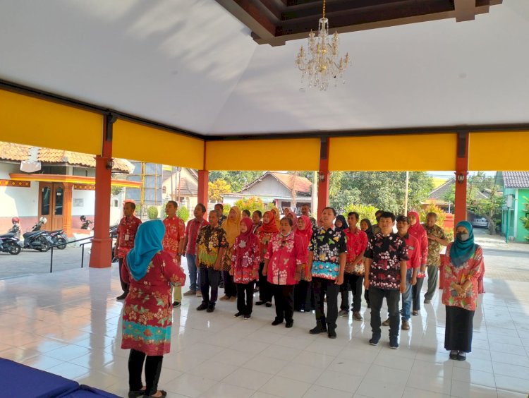 Apel Pagi Bersama Seluruh Jajaran Kecamatan Gantiwarno