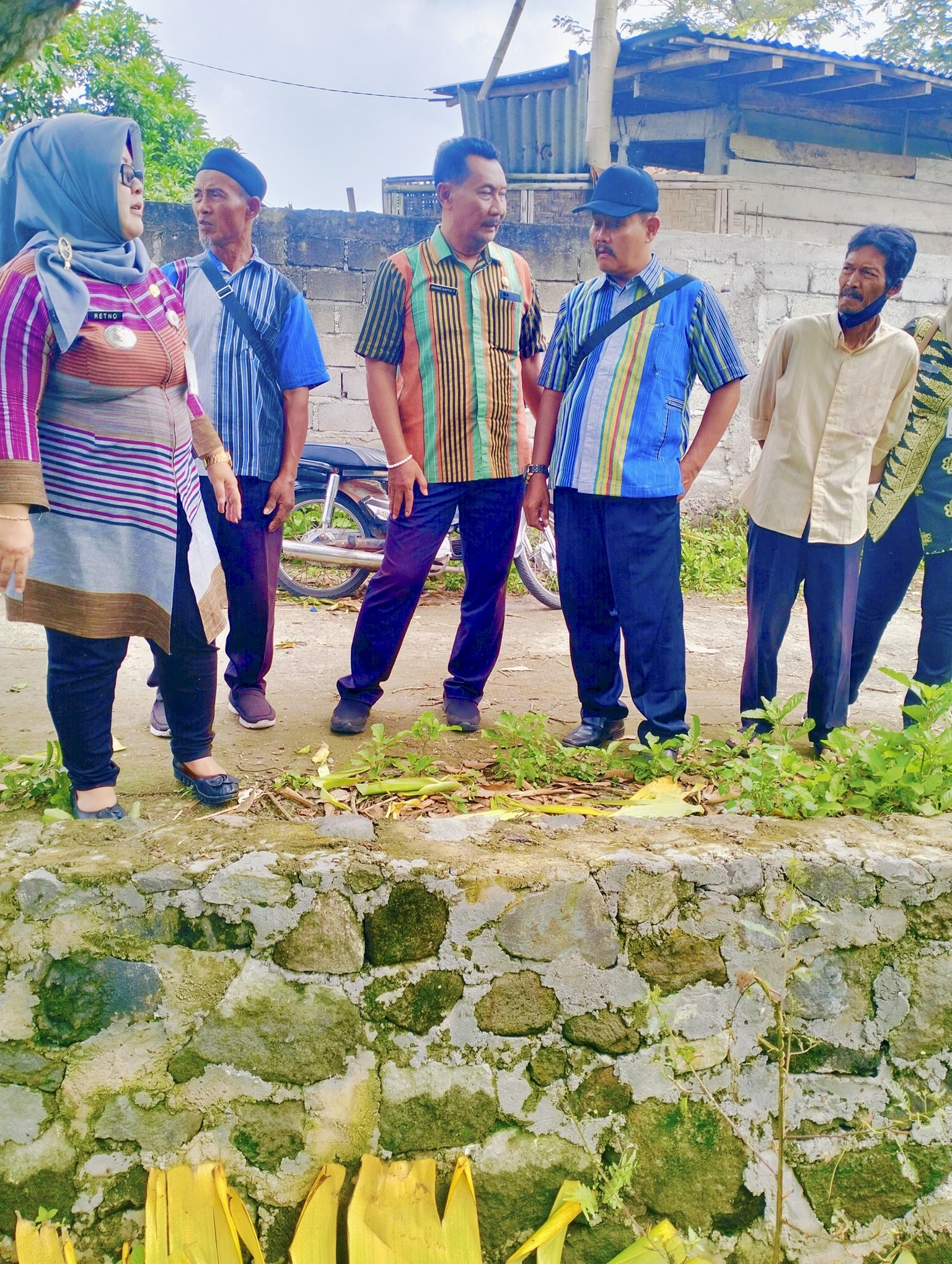 Talud di Perbatasan 2 Desa Bikin Gaduh, Camat Gantiwarno Siap Berikan Fasilitas