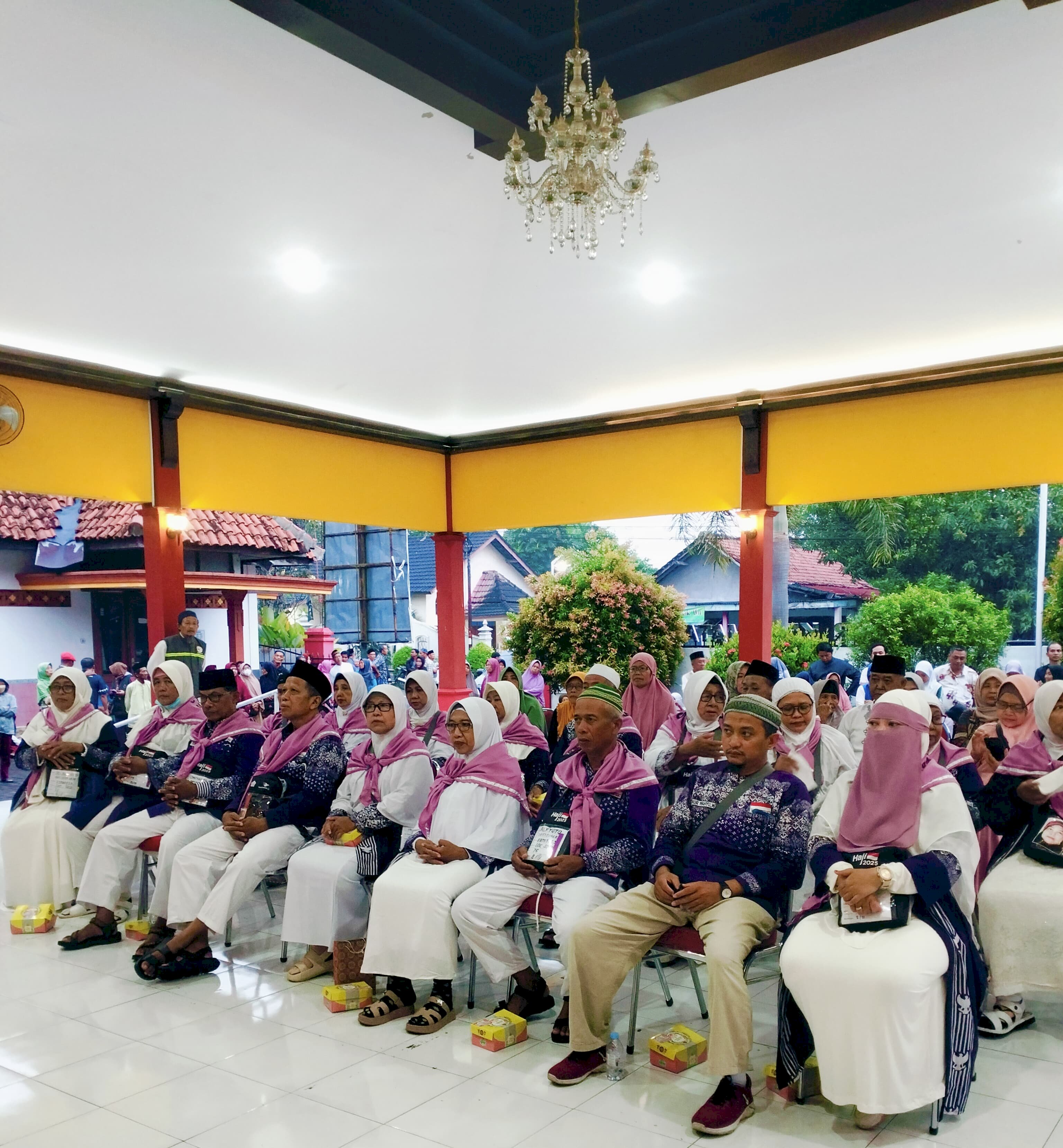 Menuju Tanah Suci, Camat Gantiwarno Berikan Dukungan kepada Calon Jemaah Haji