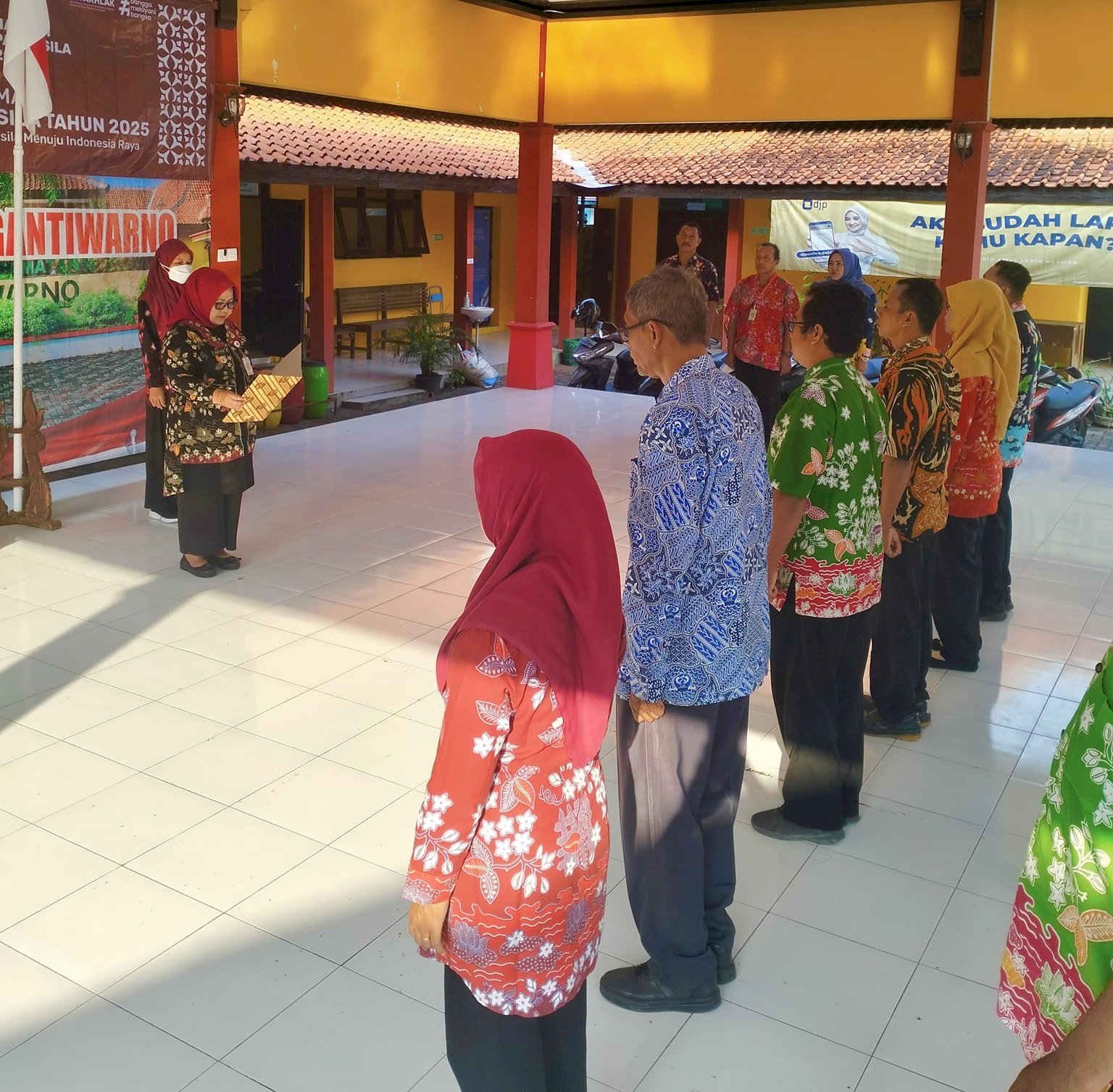 Apel Pagi, Camat Gantiwarno Berikan Semangat Baru