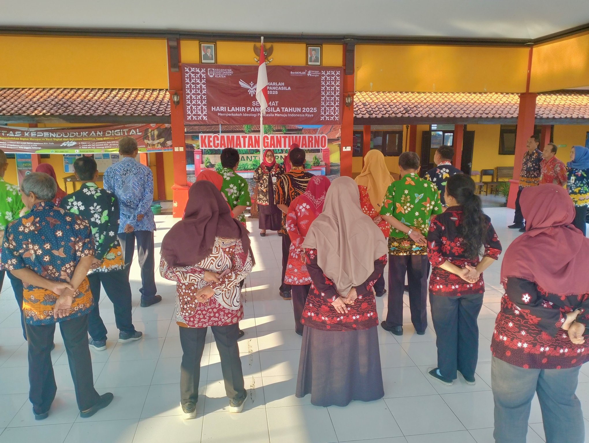 Apel Pagi, Camat Gantiwarno Berikan Semangat Baru
