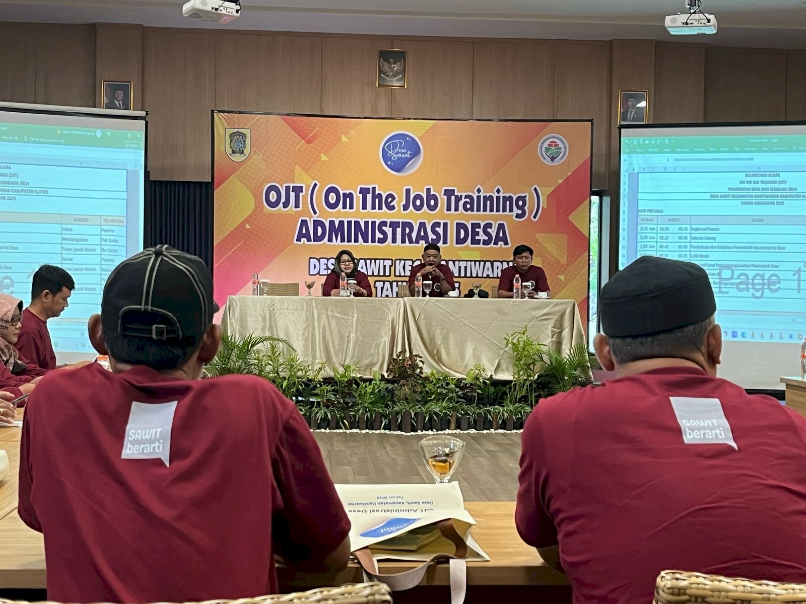 Camat Gantiwarno Sosialisasi OJT Administrasi Desa Sawit, Perkuat Pemerintahan Desa