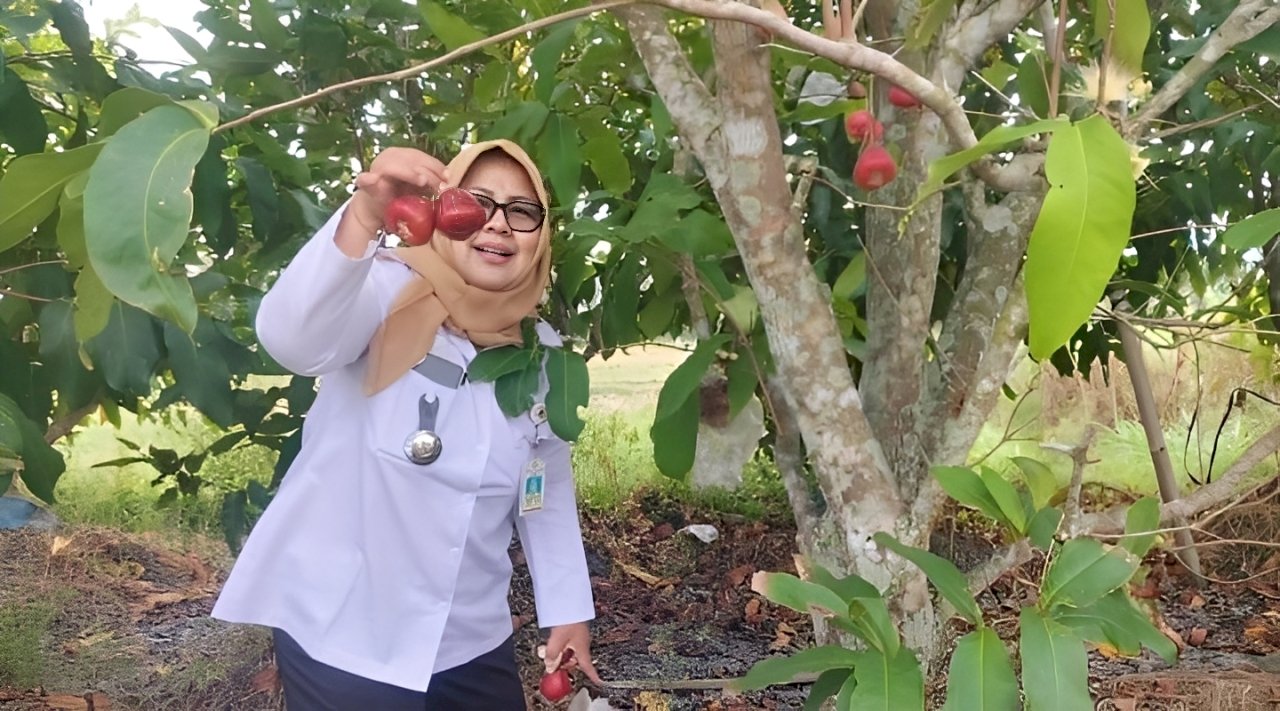 Cintaku Merah Jambu