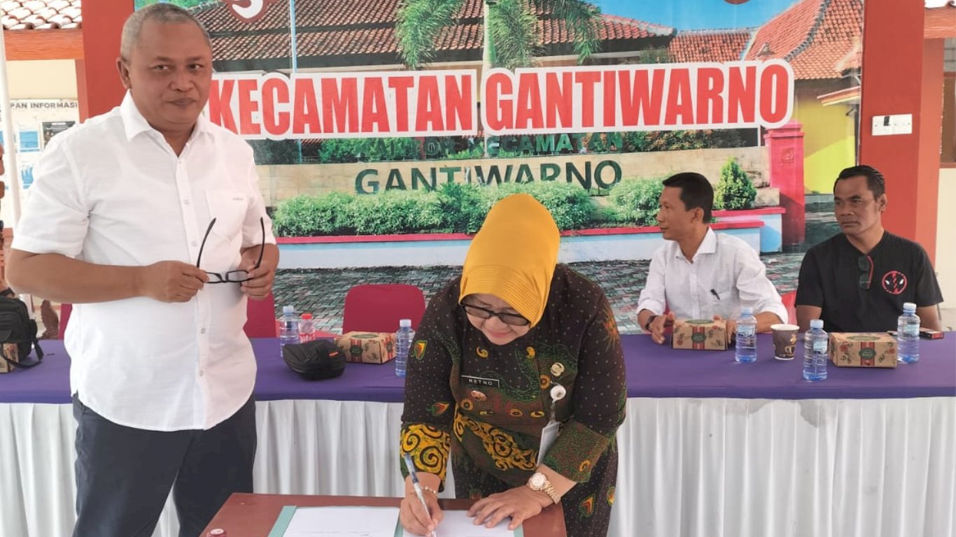 Akhiri Pengabdian, Mahasiswa KKN APMD Angkatan 58 Tinggalkan Jejak Positif di Gantiwarno