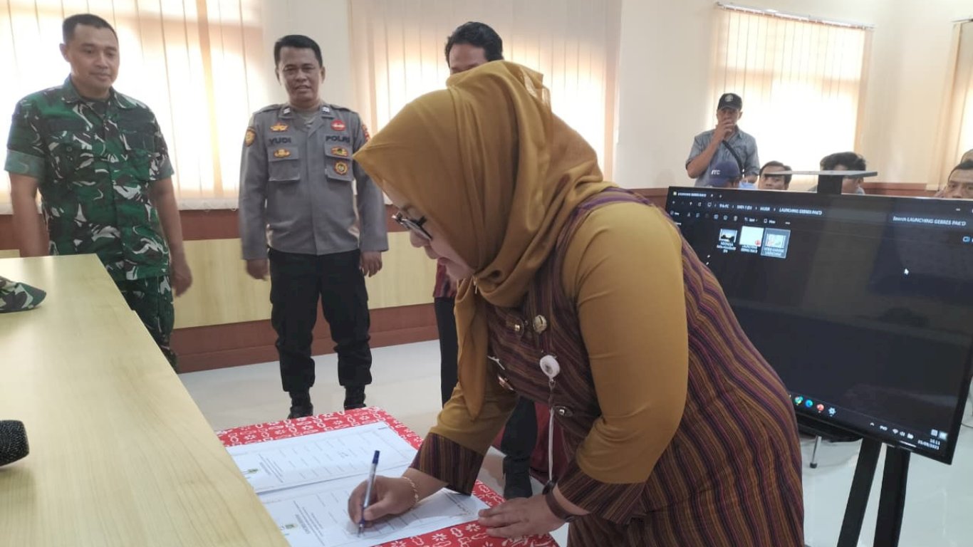 Teken Komitmen Bersama, Gantiwarno Siap Percepat Identitas Kependudukan Digital