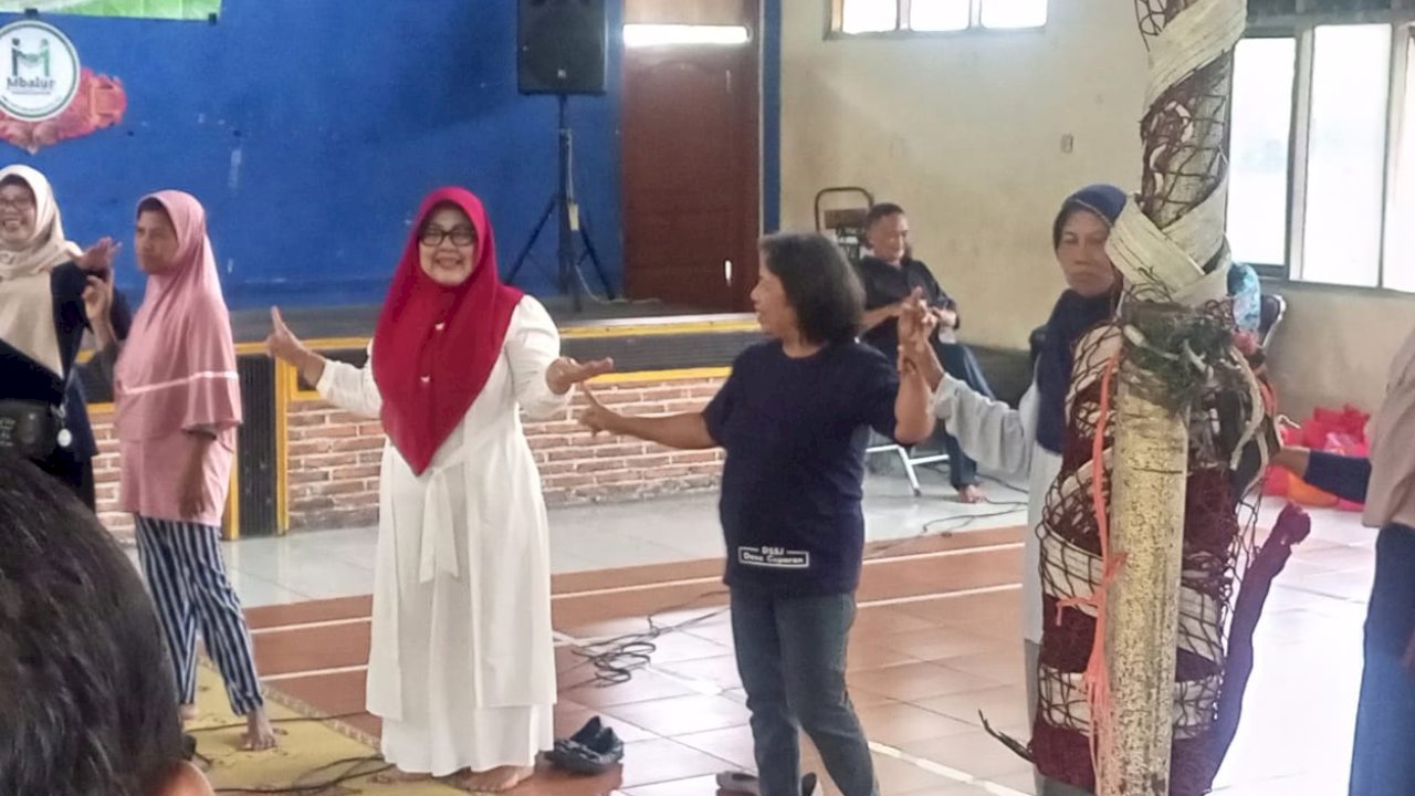 Gerdu Sejiwo Bergerak! Camat Gantiwarno Pantau Pelayanan Posyandu Jiwa di Desa Ceporan