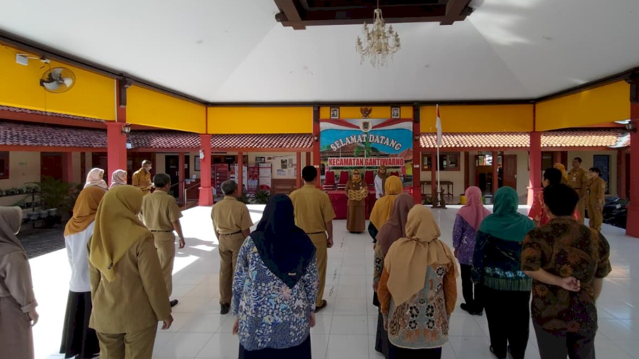 Camat Gantiwarno Pimpin Apel: Tegaskan Kewaspadaan Terhadap Bakteri Leptospirosis