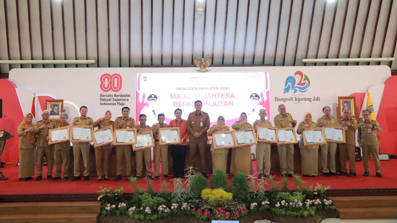 Camat Gantiwarno Sabet Tiga Penghargaan Sekaligus dari Bupati Klaten, Pelayanan Publik Juara I