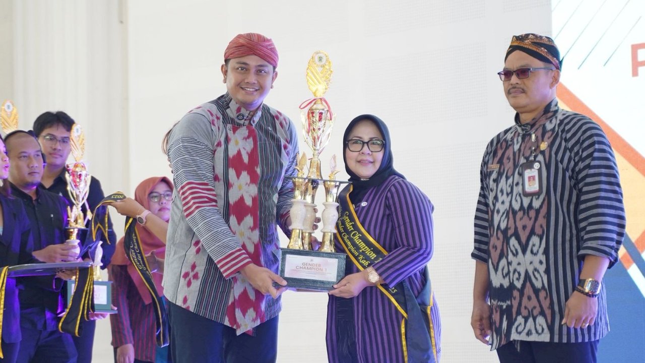 Gantiwarno Berprestasi ; Camat Gantiwarno Sabet Juara 1 Gender Champion