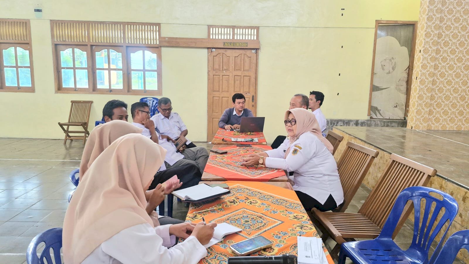 Camat Gantiwarno Hadiri Rakor Paguyuban Sekdes, Tekankan Evaluasi Kinerja Desa