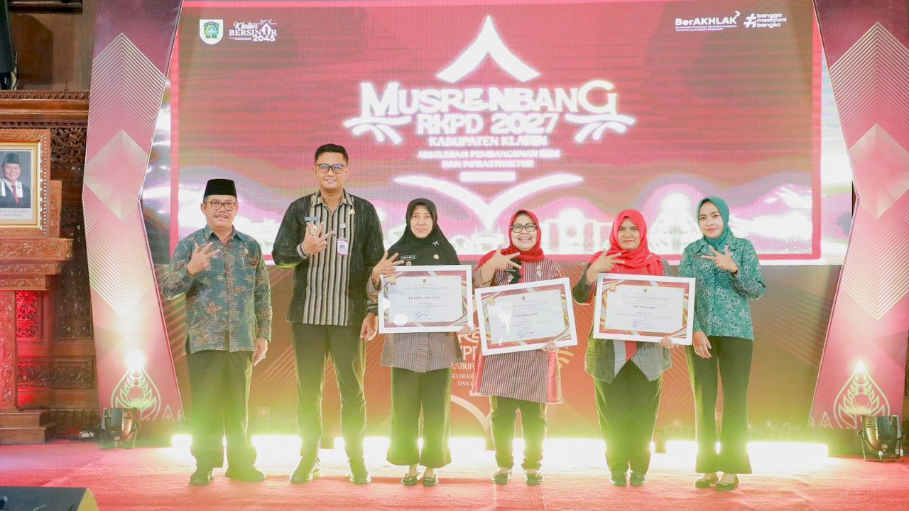 Camat Gantiwarno Terima Penghargaan Peringkat 2 Musrenbang RKPD Kabupaten Klaten 2027