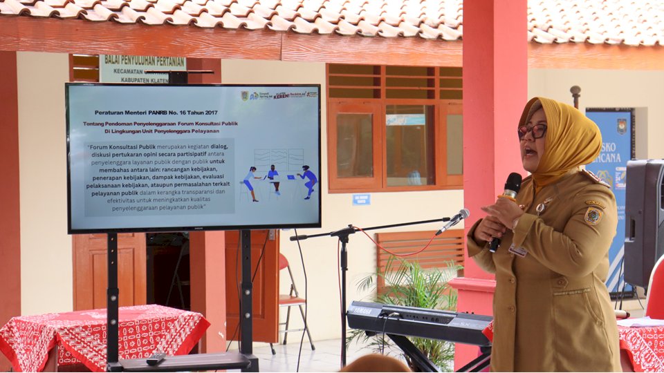 Kecamatan Gantiwarno Gelar Forum Konsultasi Publik Bahas Standar Pelayanan