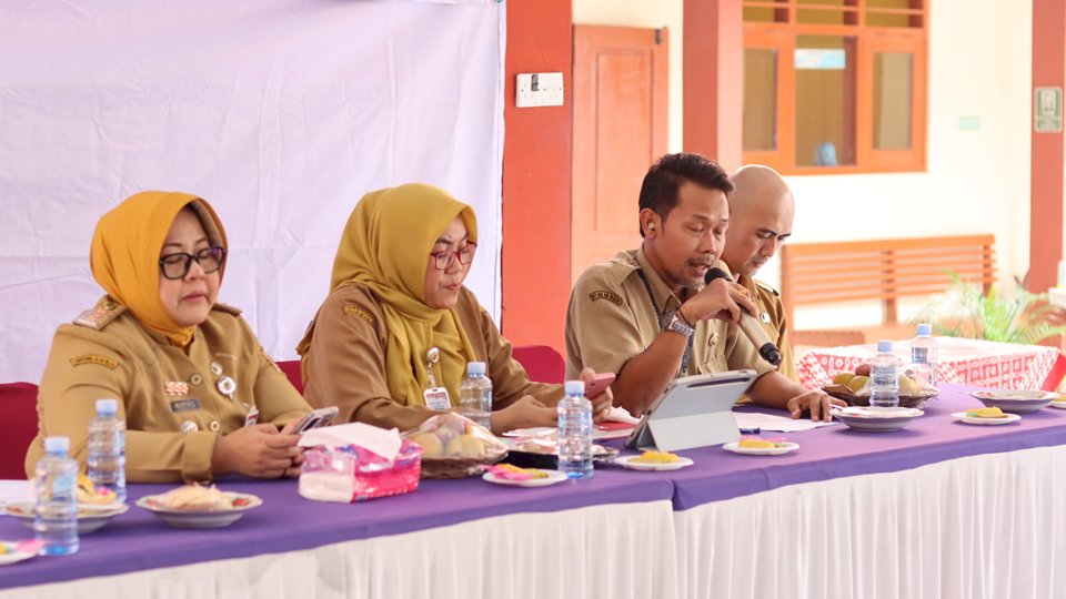 Kecamatan Gantiwarno Gelar Forum Konsultasi Publik Bahas Standar Pelayanan