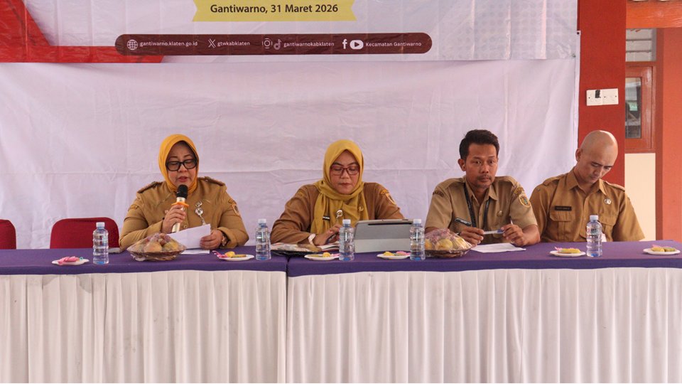 Kecamatan Gantiwarno Gelar Forum Konsultasi Publik Bahas Standar Pelayanan