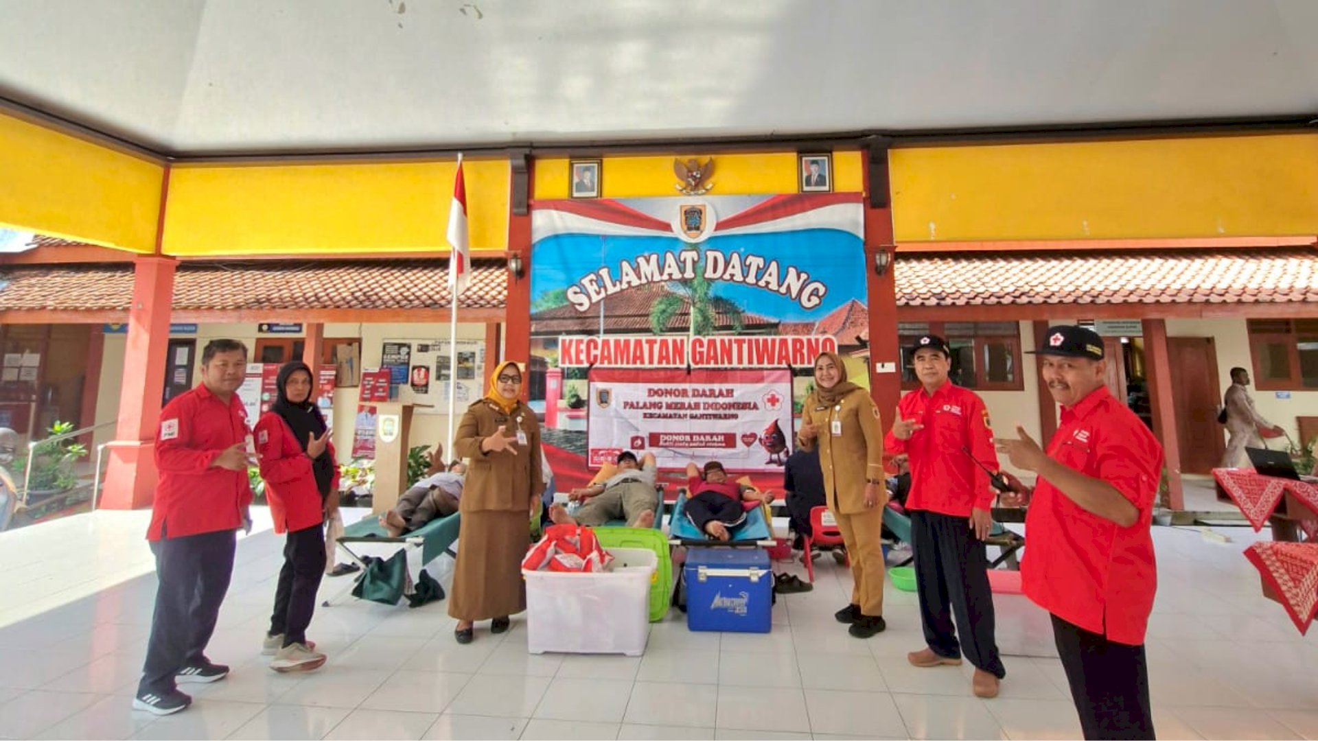 PMI Gantiwarno Gelar Donor Darah, Camat Apresiasi Antusiasme 41 Pendonor