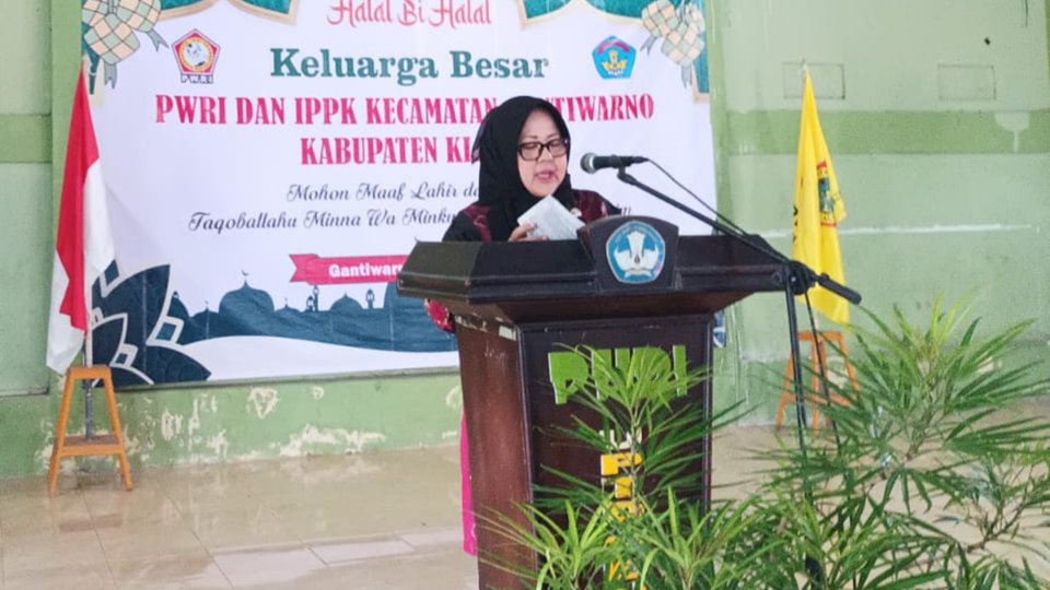 Pererat Silahturahmi Pasca Idul Fitri, Camat Gantiwarno Hadiri Halal Bi Halal PWRI & IPPK Kecamatan Gantiwarno 