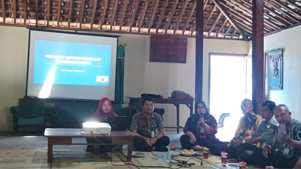 Leptospirosis Jadi Ancaman, Camat Gantiwarno Sampaikan Pencegahan kepada Warga Towangsan
