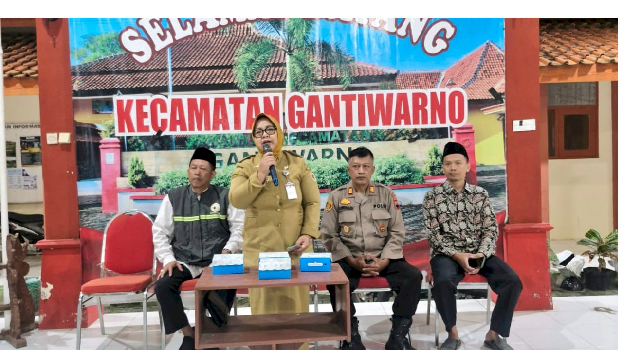 Camat Gantiwarno Lepas Calon Jamaah Haji 2026 di Pendopo Kecamatan