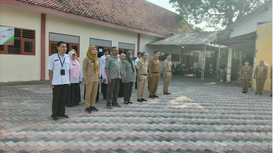 Apel Pagi Kecamatan Gantiwarno, Camat Dorong Pejabat Struktural Bergantian Menjadi Pembina Apel